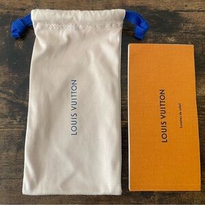 Louis Vuitton Cream Pouch with Blue and Orange Booklet